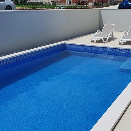 شقة Elite تروغير