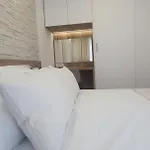 Elite *
